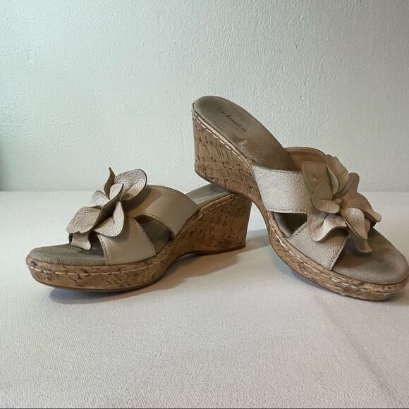 G.H. Bass Women's Ivory Leather Flower Bass wedge Luca Sandals 8.5 - Picture 8 of 11